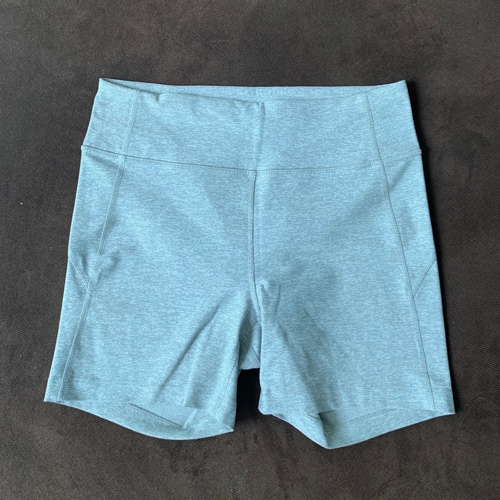 Outdoor Voices Warm Up Short Dove